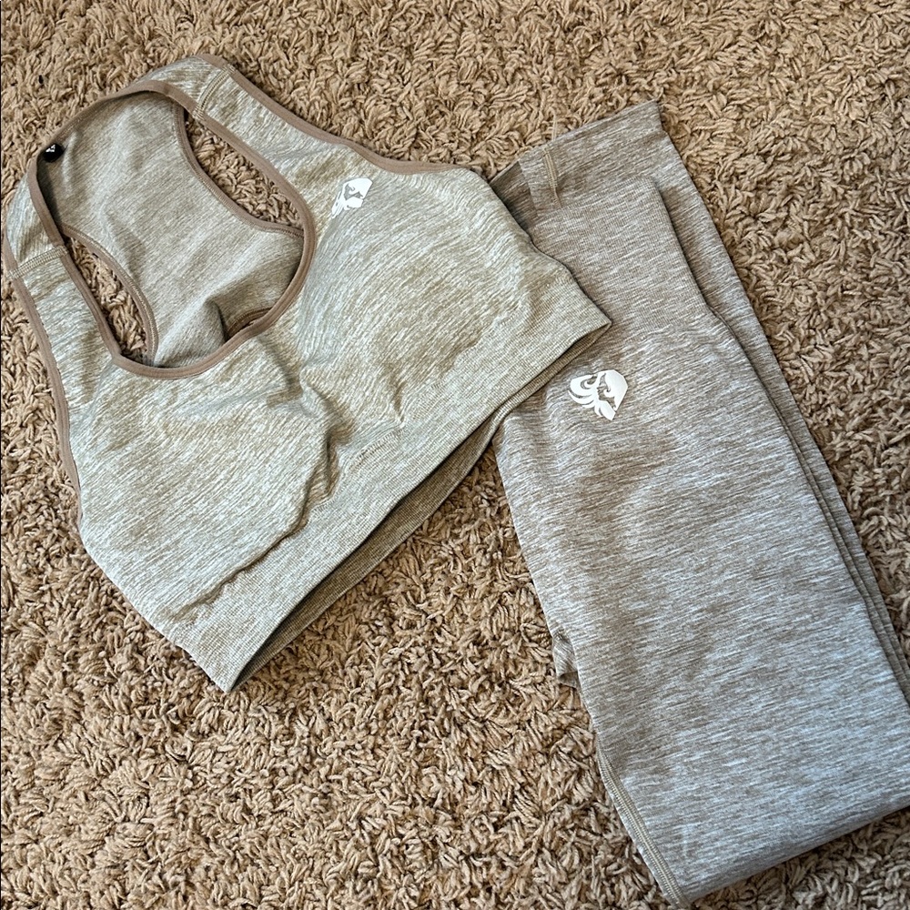 Women’s best workout leggings and sports bra set M/L